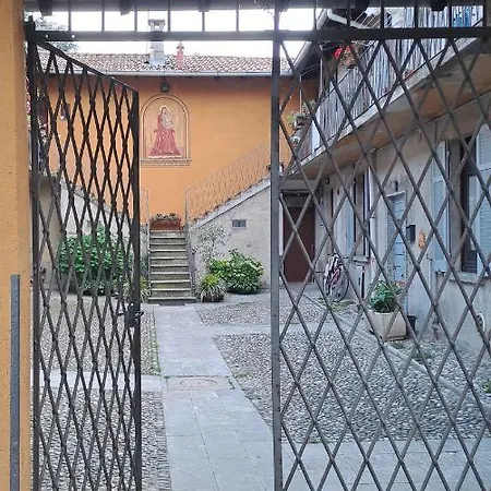 Gabbinoholidayhome Appartamento In Suggestiva Corte Como Exterior photo