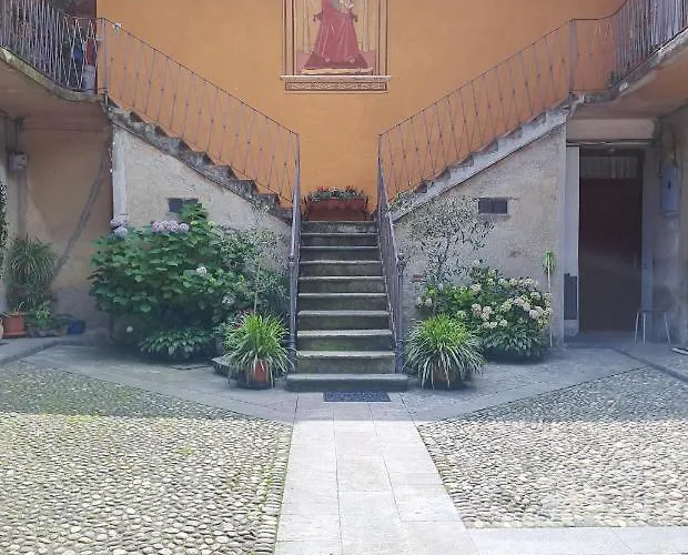 Gabbinoholidayhome Appartamento In Suggestiva Corte